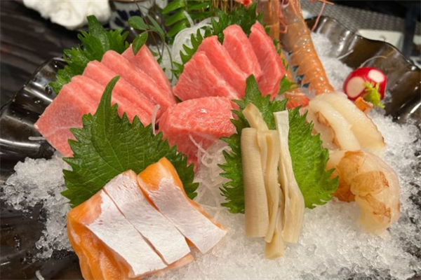 松坂日本料理三文鱼