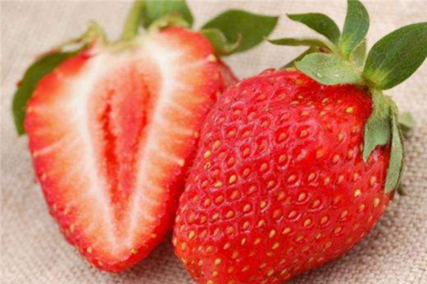 速冻草莓贸易特色