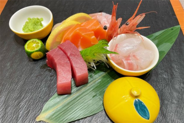 乾山日本料理三文鱼