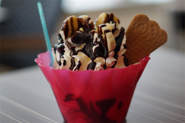 休闲冰淇淋巧克力