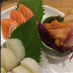 念響Sashimi日式料理美味