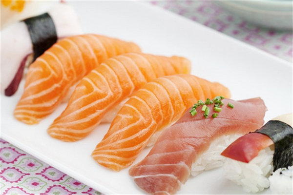 鱼神日本料理美味