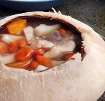 海楠里椰子鸡火锅