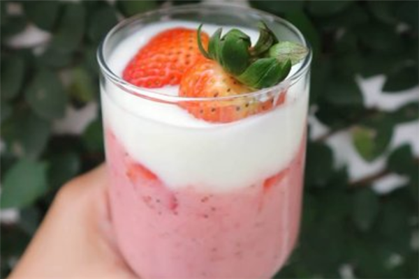 v18草莓酸奶营养