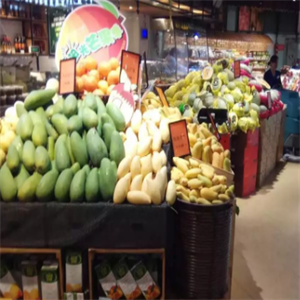 首农生鲜超市水果区
