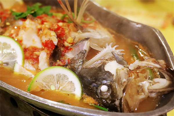 鲜鱼自助火锅美味