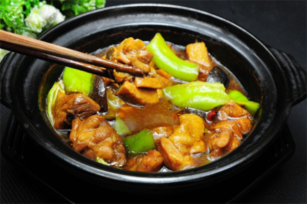汪小希黄焖鸡米饭香菇