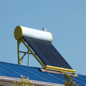 阳光博士太阳能热水器屋顶