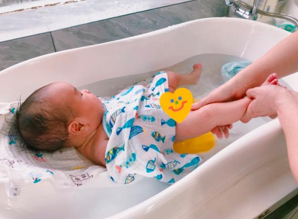 婴幼儿洗澡加盟